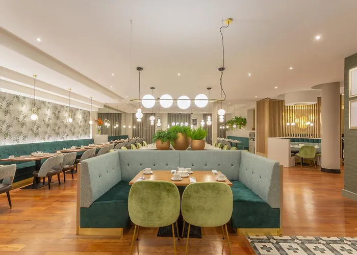 Hotel Crowne Plaza Dublin Airport By Ihg 4*