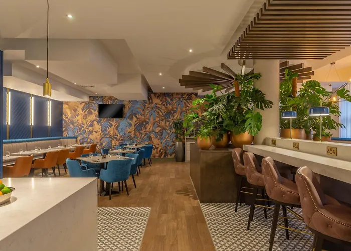 Hotel Crowne Plaza Dublin Airport By Ihg 4*