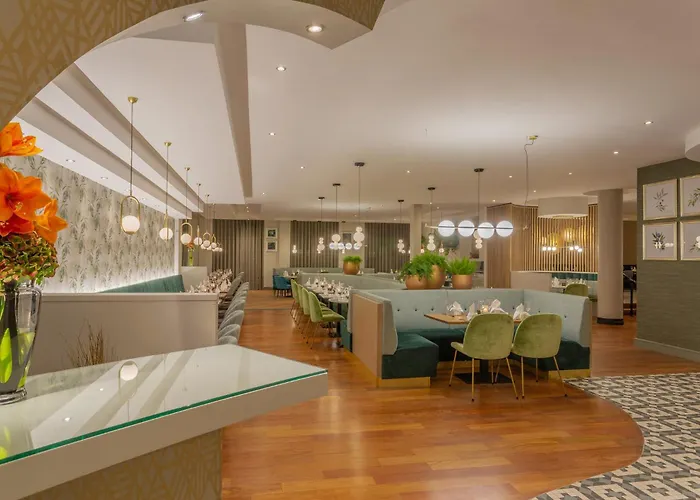 Crowne Plaza Dublin Airport By Ihg 4*